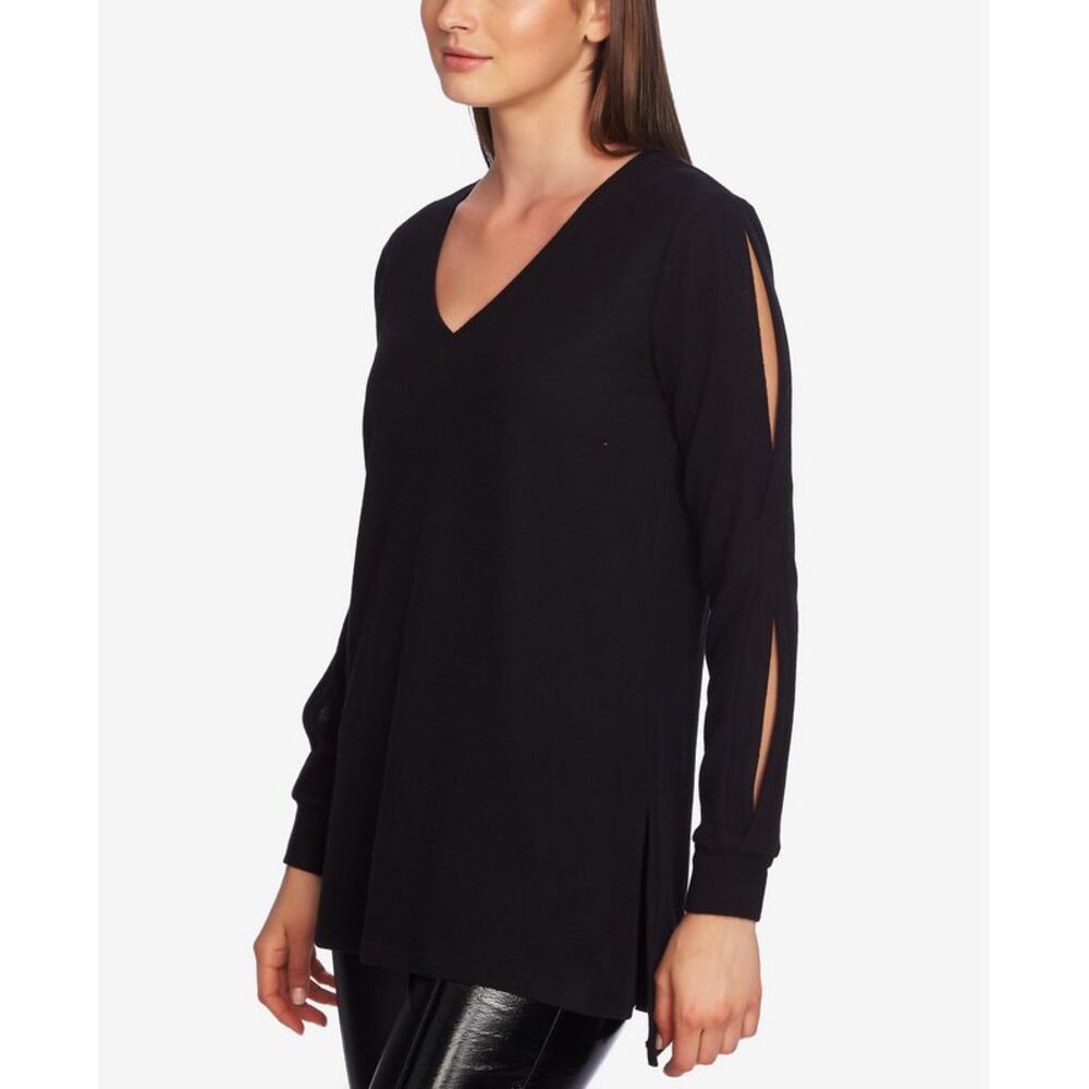 1.State Split Sleeve V Neck Top